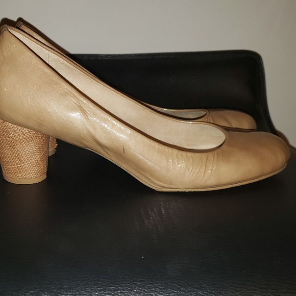 Beige shoes - Picture 2 of 8